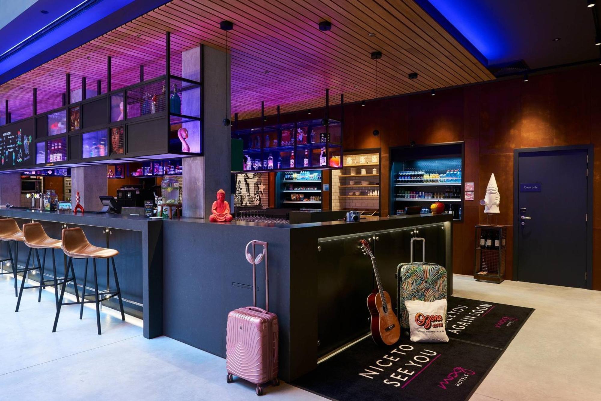 Moxy Brussels City Center Ixelles Exterior photo