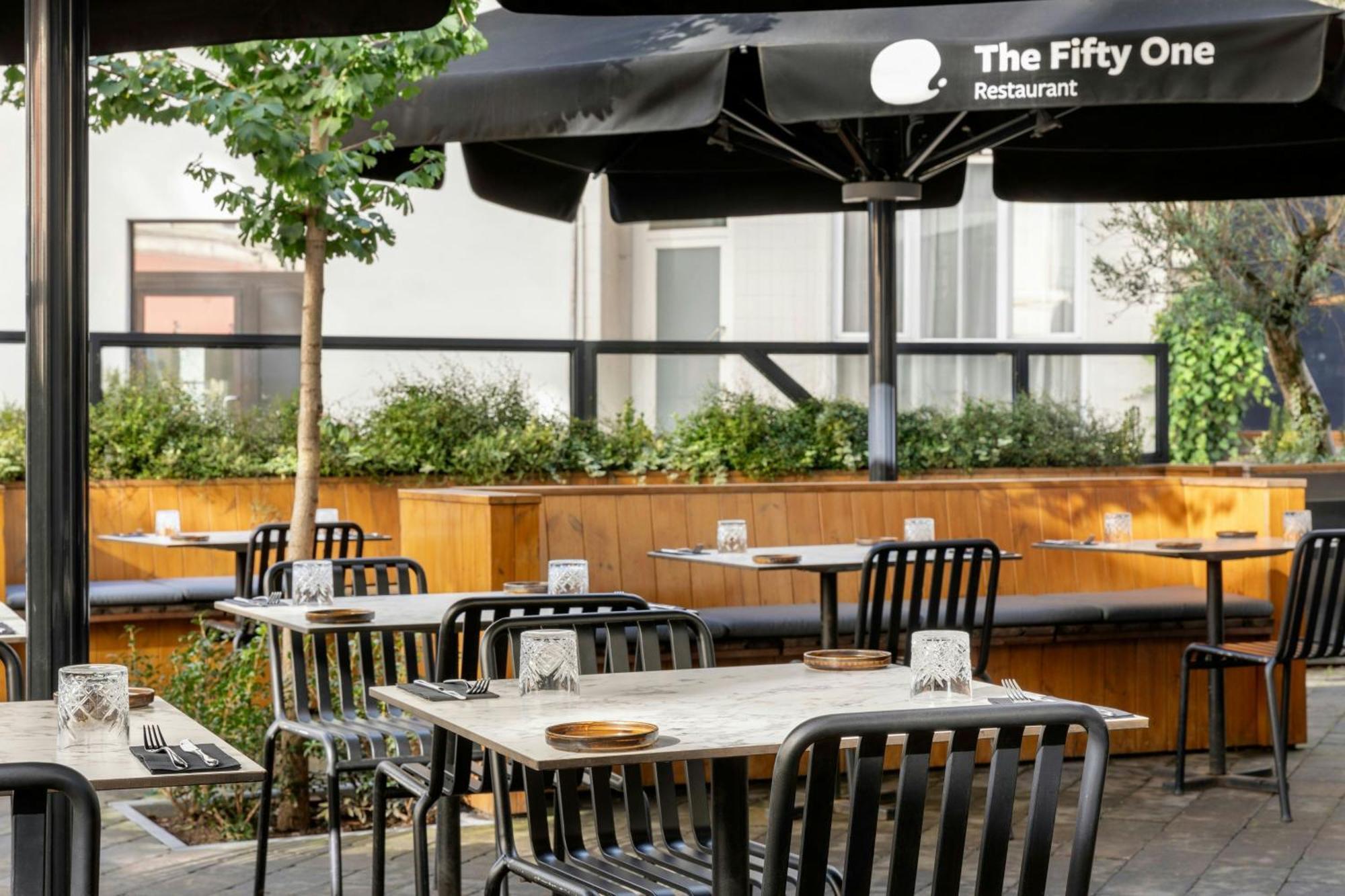 Moxy Brussels City Center Ixelles Exterior photo