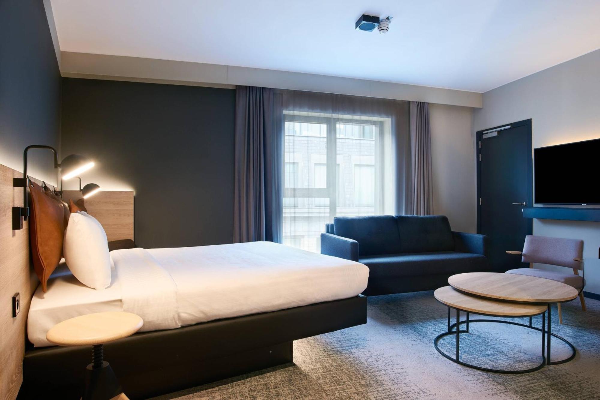 Moxy Brussels City Center Ixelles Exterior photo