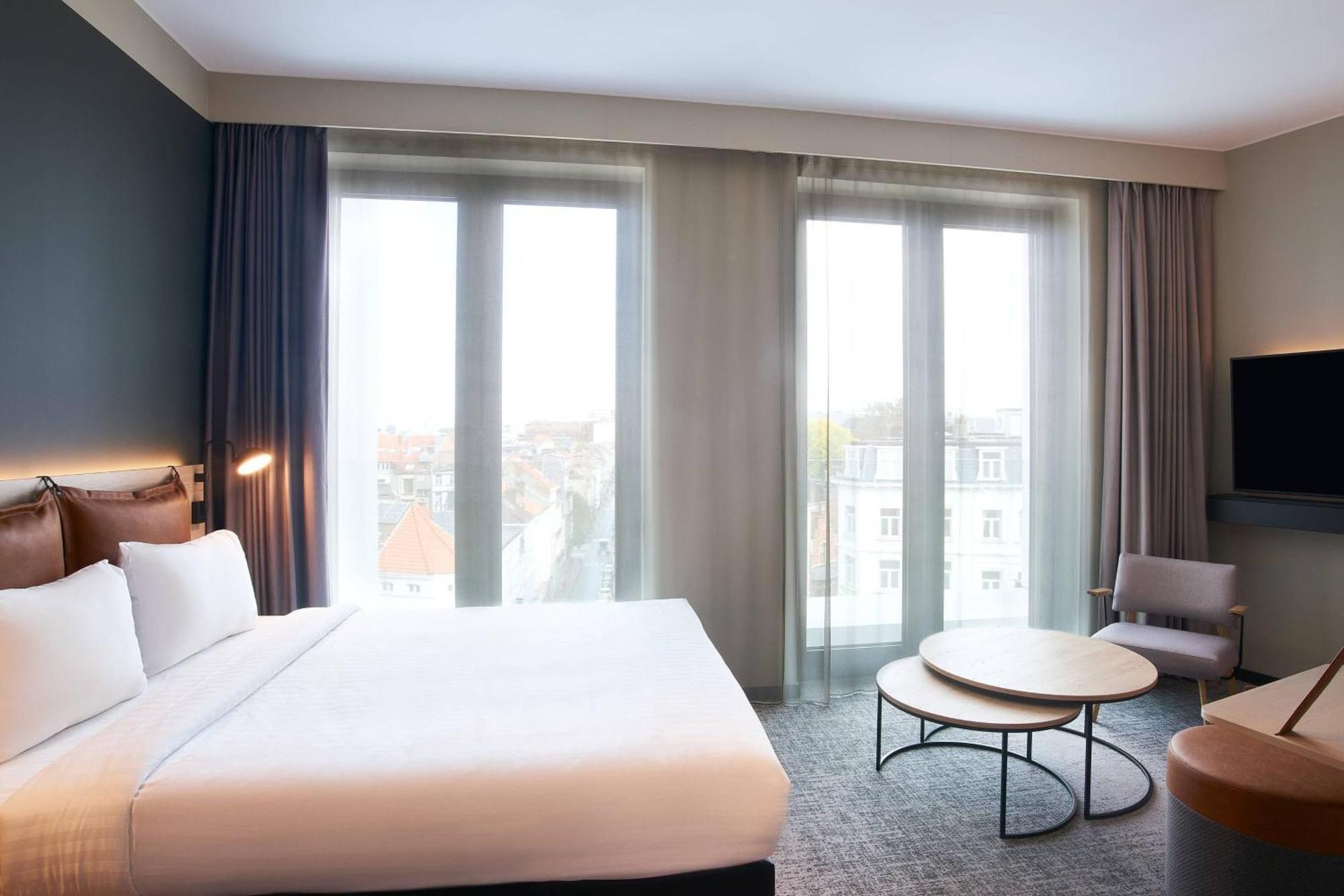 Moxy Brussels City Center Ixelles Exterior photo