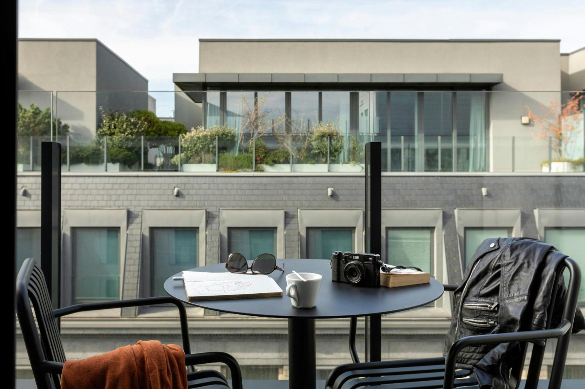 Moxy Brussels City Center Ixelles Exterior photo